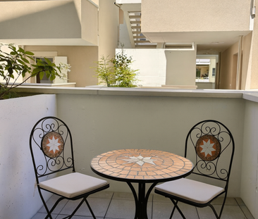 Moderne möblierte 2.5-Zimmer-Wohnung mit Balkon in Zürich-Altstetten - Foto 3 | Rentumo