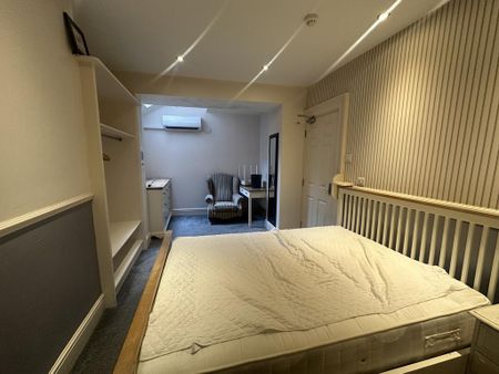 1 bedroom house of multiple occupation to rent - Photo 3