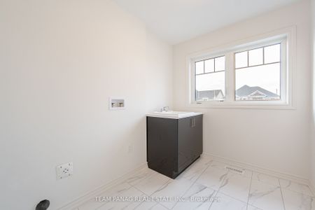 For Lease - 46 Sparrow Way, Adjala-Tosorontio, Ontario - Photo 4