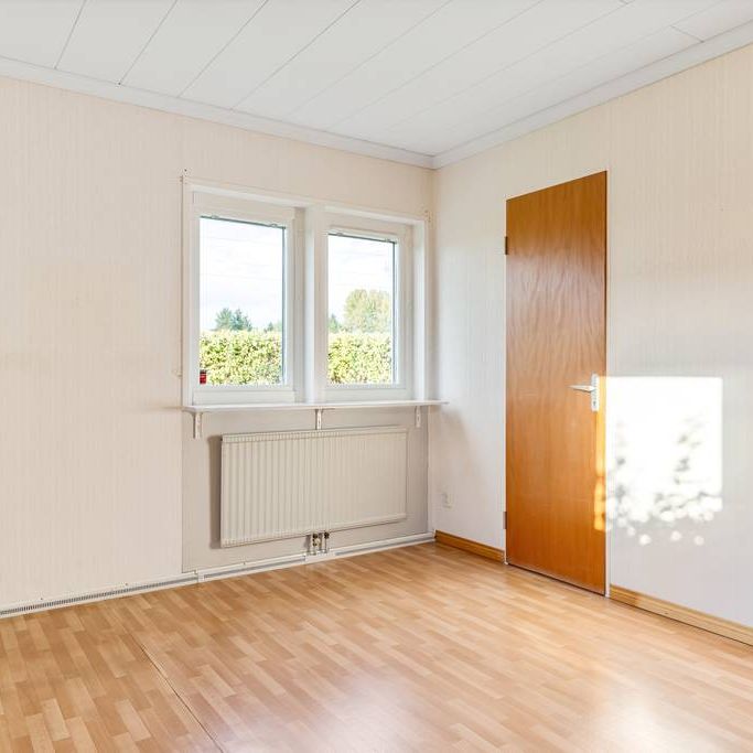 Rektorsvägen, Eskilstuna - Photo 1