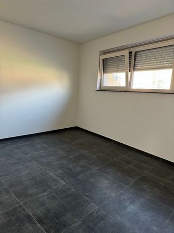 Nieuwbouw appartement van 120 m² op het gelijkvloers met 2 slaapkamers. - Foto 4