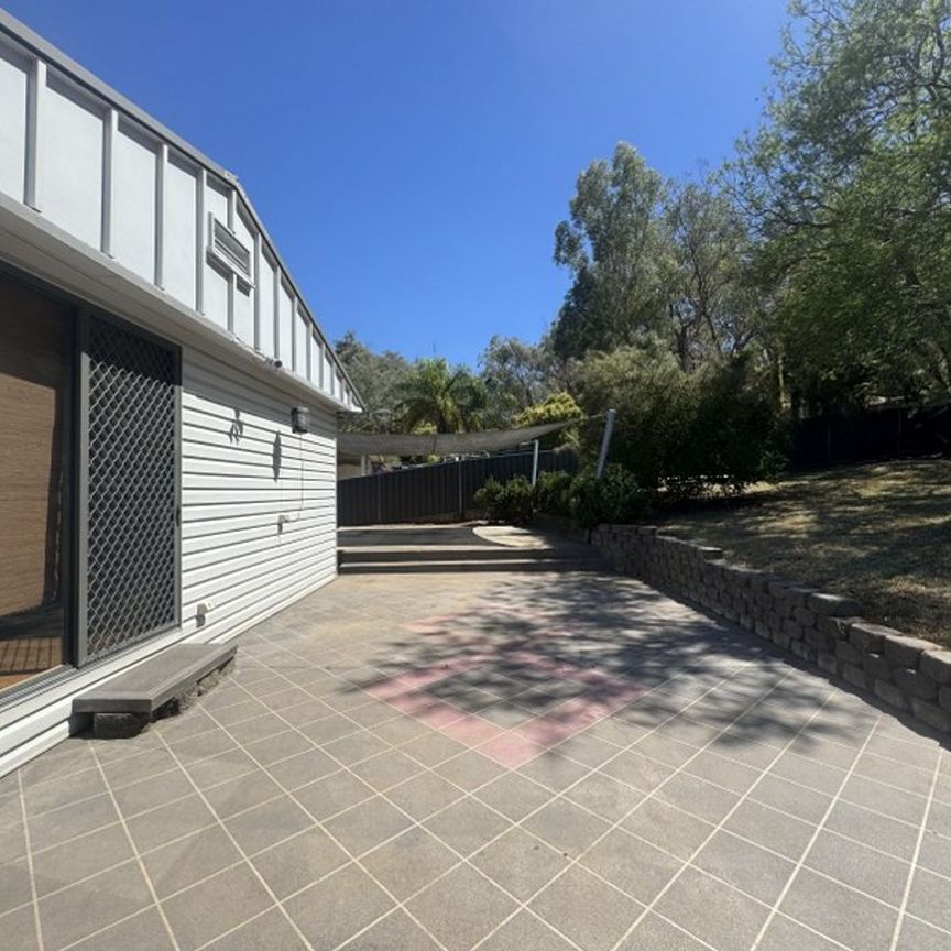 18 Mountview Crescent, 2340, Tamworth Nsw - Photo 1