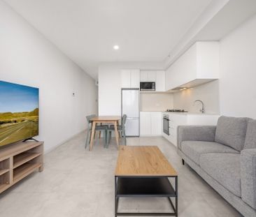 Designer Studio in Convenient Location | Fully Furnished | Availabl... - Photo 5