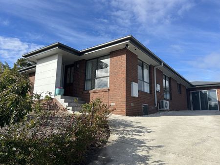 332 Redwood Road - Photo 2