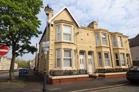 4 bedroom end of terrace house to rent - Photo 5