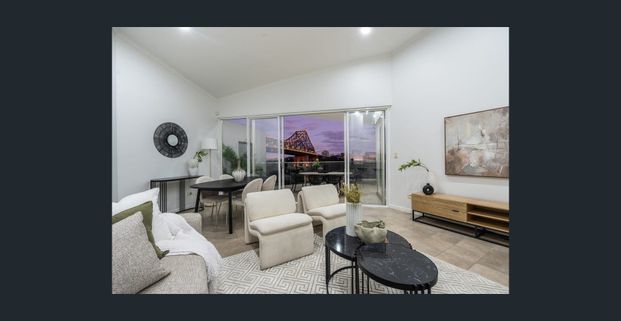 Unique Inner-City Apartment with Iconic Story Bridge & River Views - Photo 1