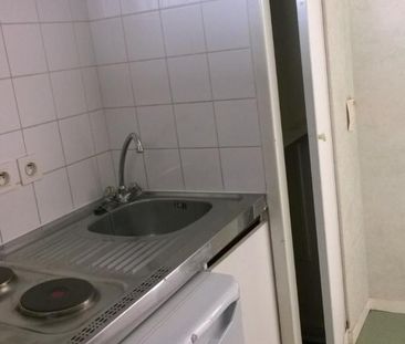 Location Appartement 1 pièce 18m² POITIERS 86000 - Photo 2