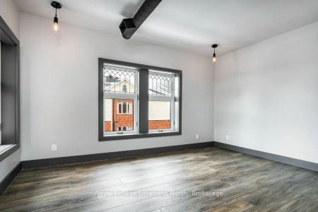 20 Alice Street E #2 - Photo 4