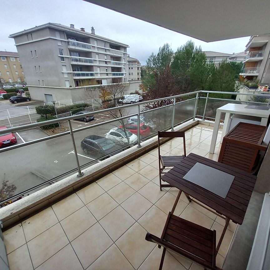 AIX LA DURANNE BEAU T2 MEUBLE AVEC TERRASSE ET BOX, - Photo 1