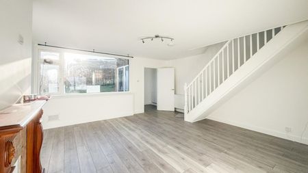 3 bedroom House To Let - Photo 3