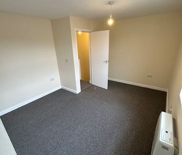 2 Bed Flat, Sherwood, NG5 - Photo 2