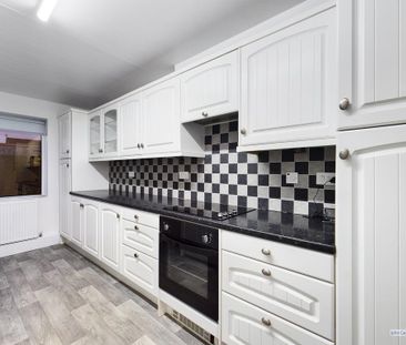 2 bedroom end of terrace house to rent - Photo 6