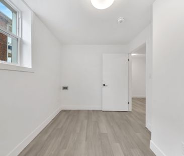 For Lease - 1804 Drouillard Road Unit# 102, Windsor, Ontario - Photo 3