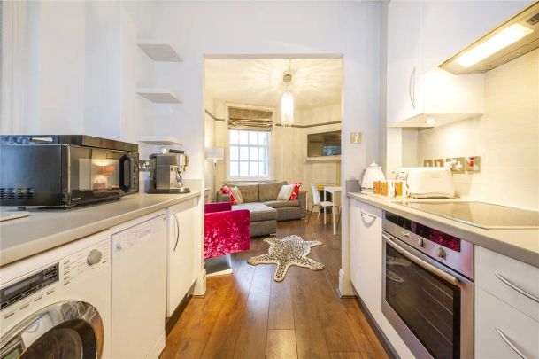 1 bedroom flat in Baker Street - Photo 1