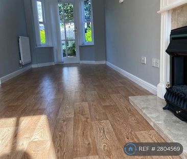 3 bedroom detached house to rent - Photo 5