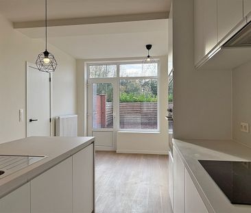 Instapklare vernieuwde (starters)WONING met 2 slaapkamers, terras, ... - Foto 6