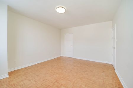 For Lease - 10 Shallmar Boulevard Unit# 705, Toronto, Ontario - Photo 5
