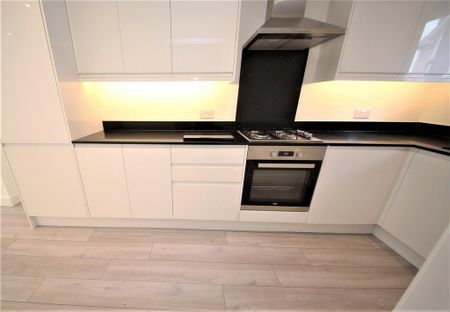 3 bedroom terraced house to rent - Photo 4