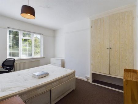 3 bedroom terraced house to rent - Photo 4