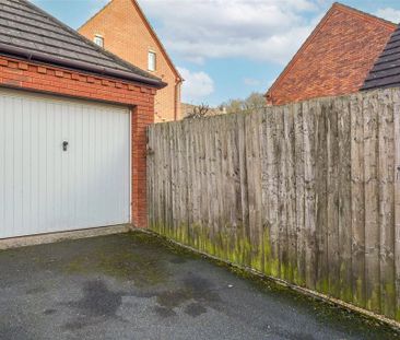 4 bedroom terraced house to rent - Photo 1