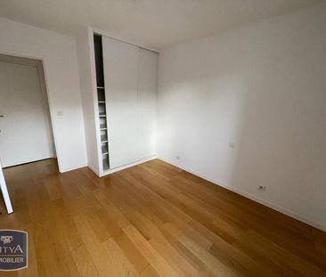 Location Appartement 4 pièces 103m² SOYAUX 16800 - Photo 5