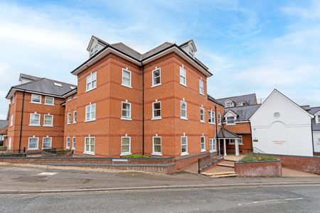 Bentfield Road, CM24, Stansted - Photo 3