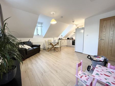 2 bedroom apartment to rent - Photo 2