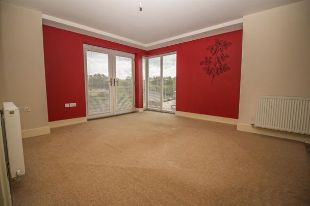 2 Bedroom Flat - Photo 1