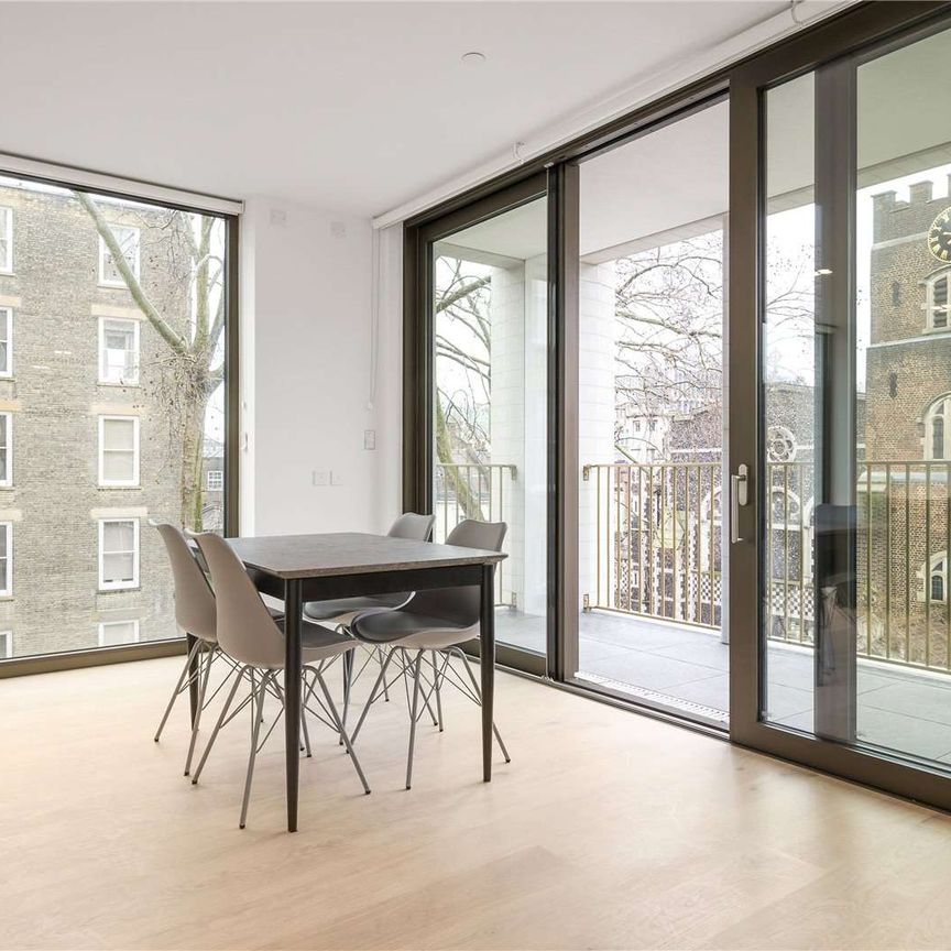 A stunning 2 bedroom apartment located on the third floor of this development in a prime position on the historic Bartholomew Close, EC1A. - Photo 1