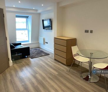 1 bedroom flat to rent - Photo 2