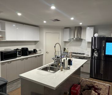 Ellenbrook - Photo 2