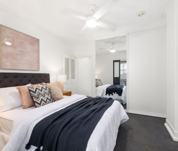 Iconic Triple Level Terrace in Ultimo! - Photo 5