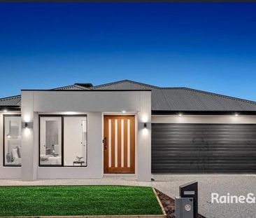 16 Patrobas Loop, Cranbourne East, VIC 3977 - Photo 1