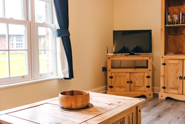 Netley Hall Cottages - Photo 1