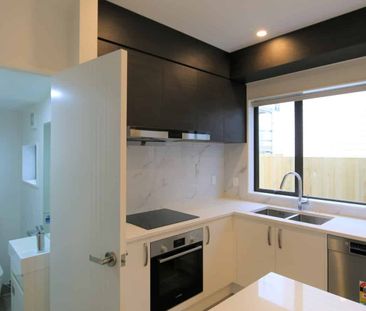 3 Bedroom House in Papakura - Photo 2