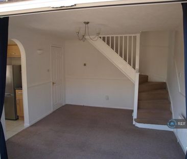 2 bedroom semi-detached house to rent - Photo 4