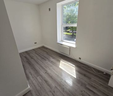 2 Bed Flat, Darnton Road, OL6 - Photo 6
