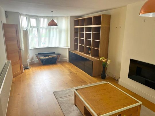 3 Bed End of terrace house For Rent - Photo 1
