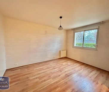 Location Appartement 4 pièces 78m² ST PRIEST EN JAREZ 42270 - Photo 5