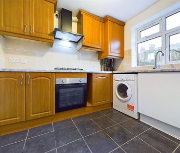 Inverness Road, Hounslow, TW3 - Photo 5