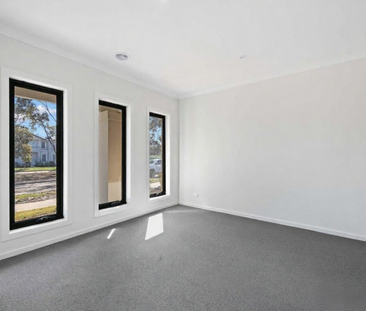 The Perfect Balance of Comfort & Class - Photo 1