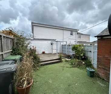 2 bedroom semi-detached house to rent - Photo 4