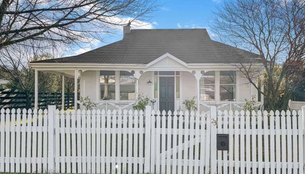 CROMWELL - 3 BEDROOMS - Photo 1