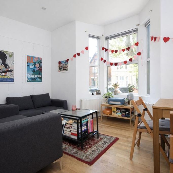 3 bedroom flat to rent - Photo 1