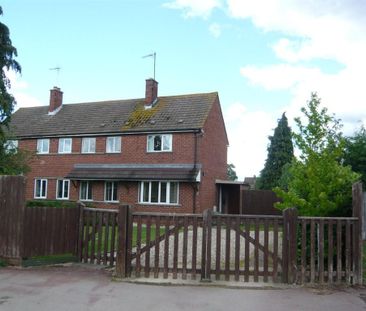 3 bedroom detached house to rent - Photo 4