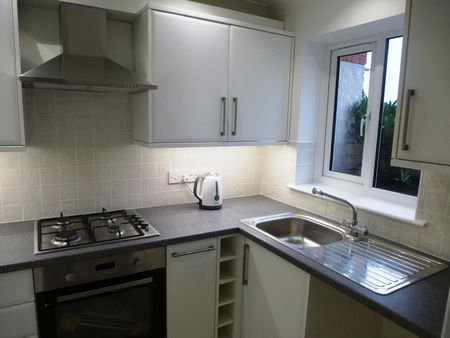 Simmance Way, Salisbury, Amesbury - Photo 3