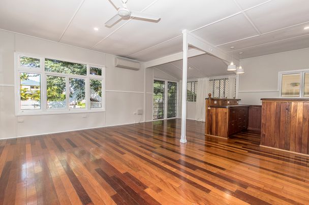 4 Union Street, Hyde Park QLD 4812 - House For Rent | Domain - Photo 1