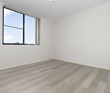 Contemporary And Convenient - Photo 1