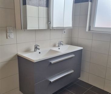 Location Appartement 4 pièces 82m² - Photo 5