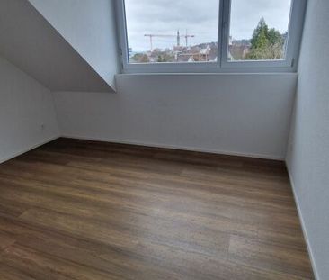 4.5 Zim­mer Dach­woh­nung mit al­lem Kom­fort - Photo 2